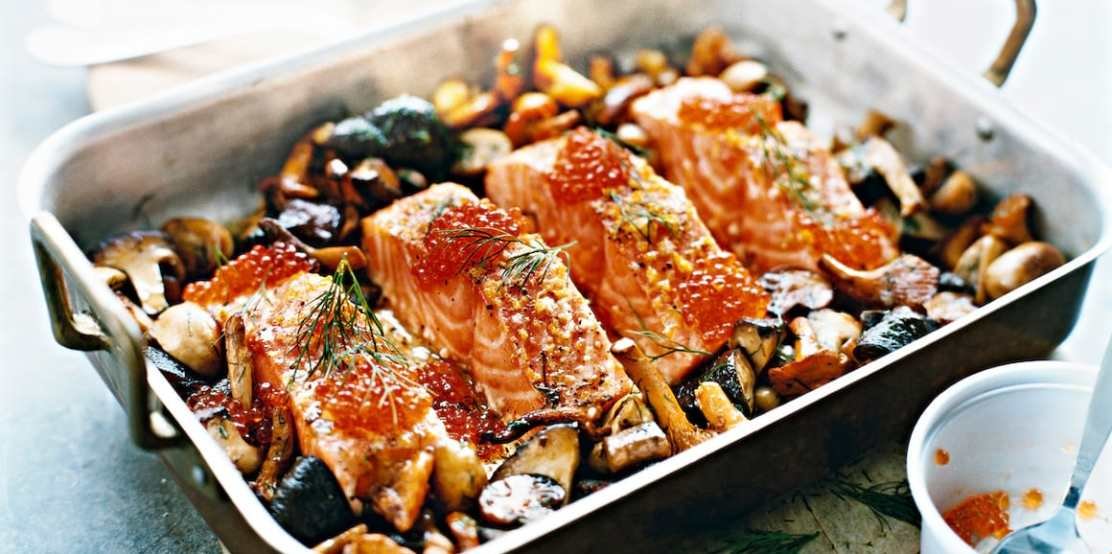 Fırında Mantarlı ve Dereotlu Norveç Somonu 